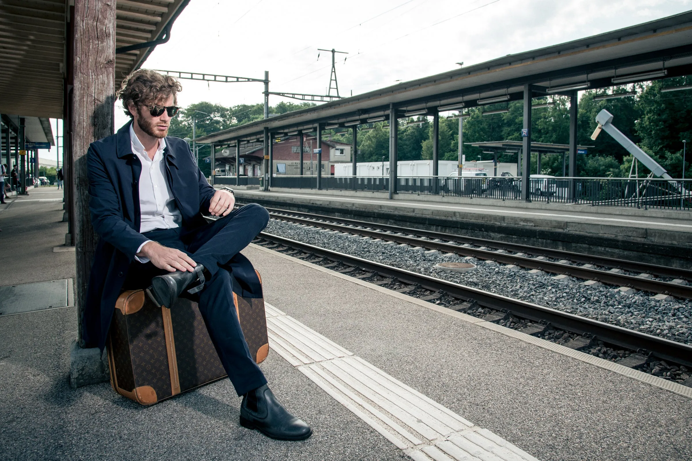 Antos travel trench coat