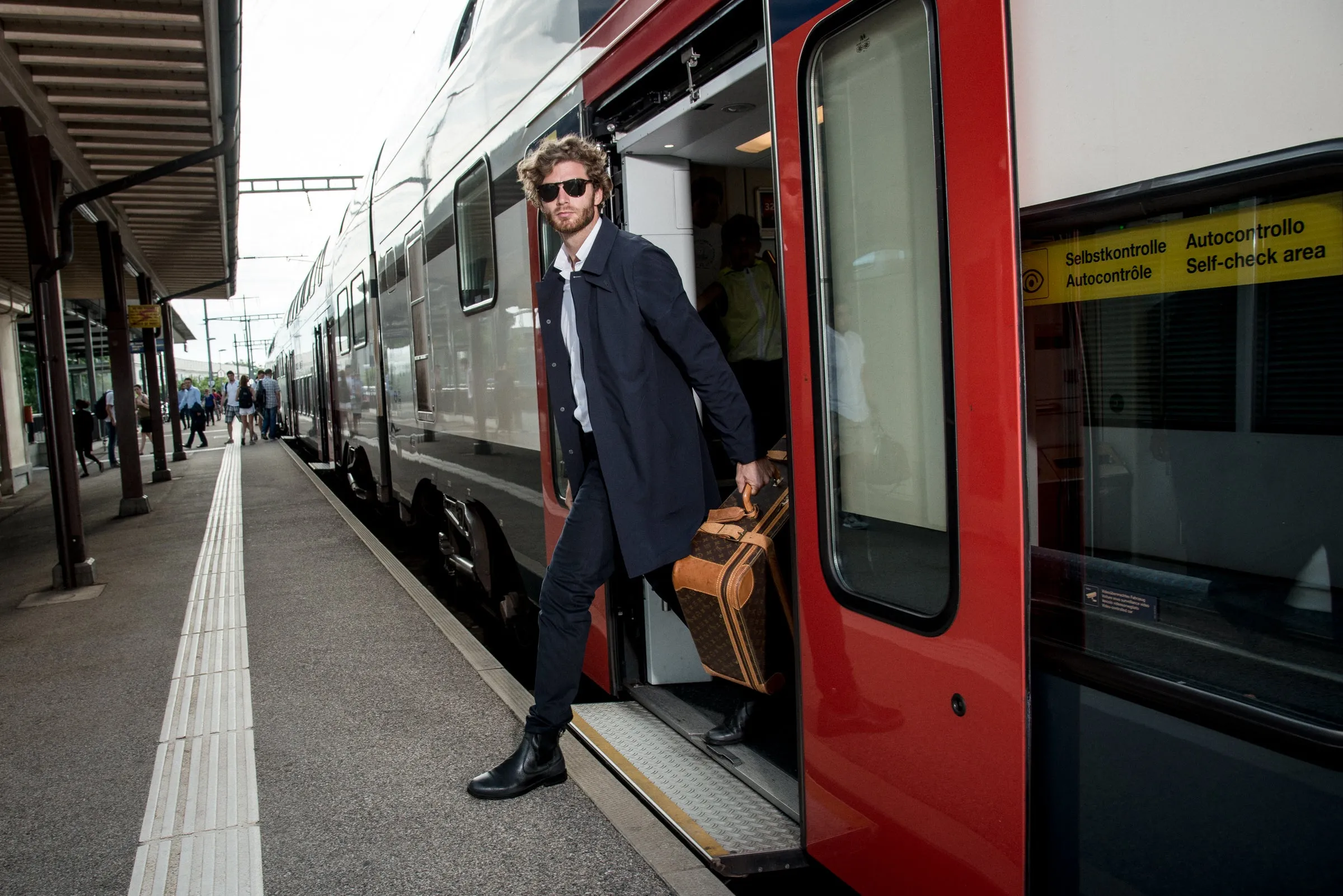 Antos travel trench coat