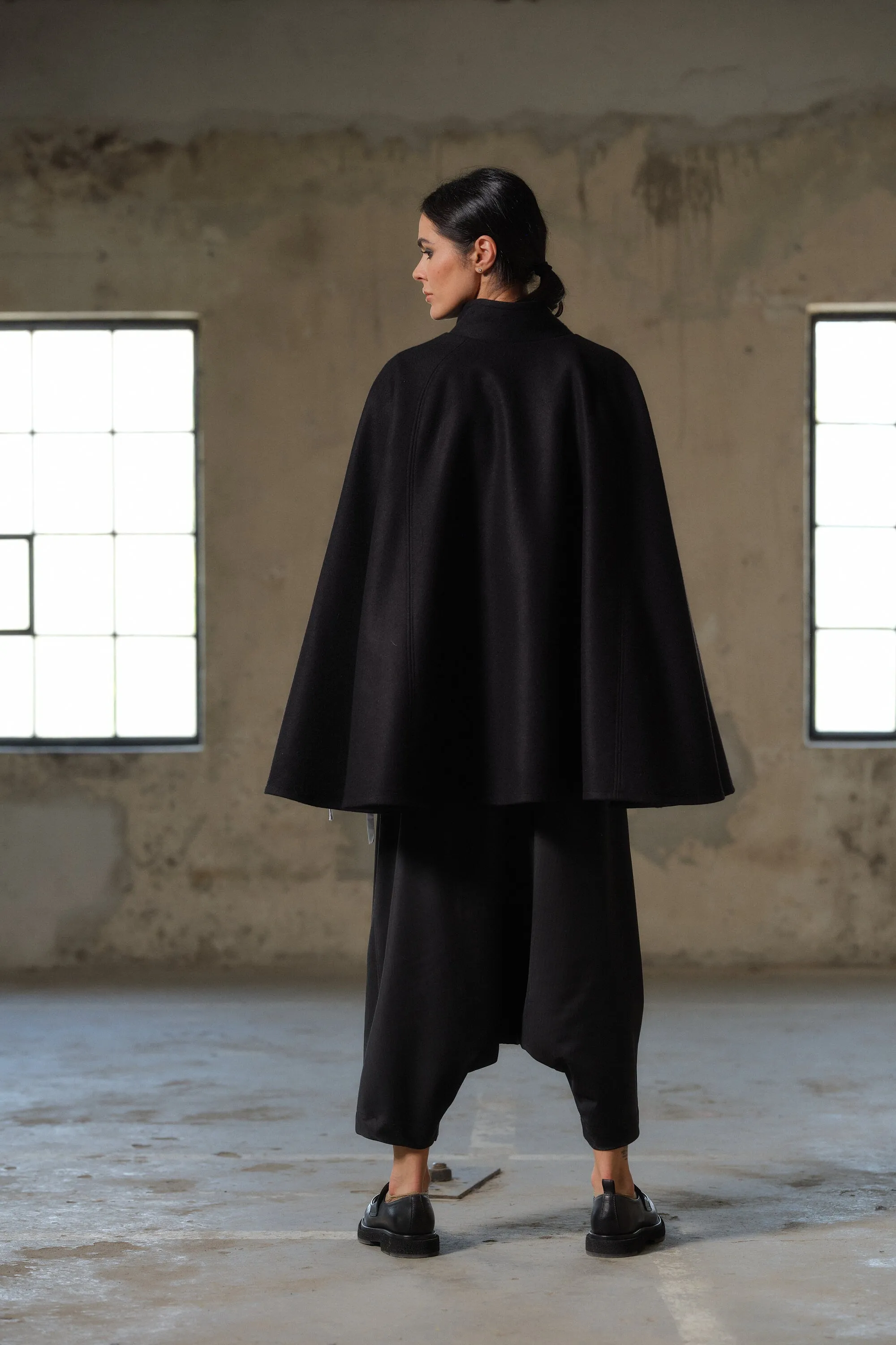 Elegant winter wool cape in black