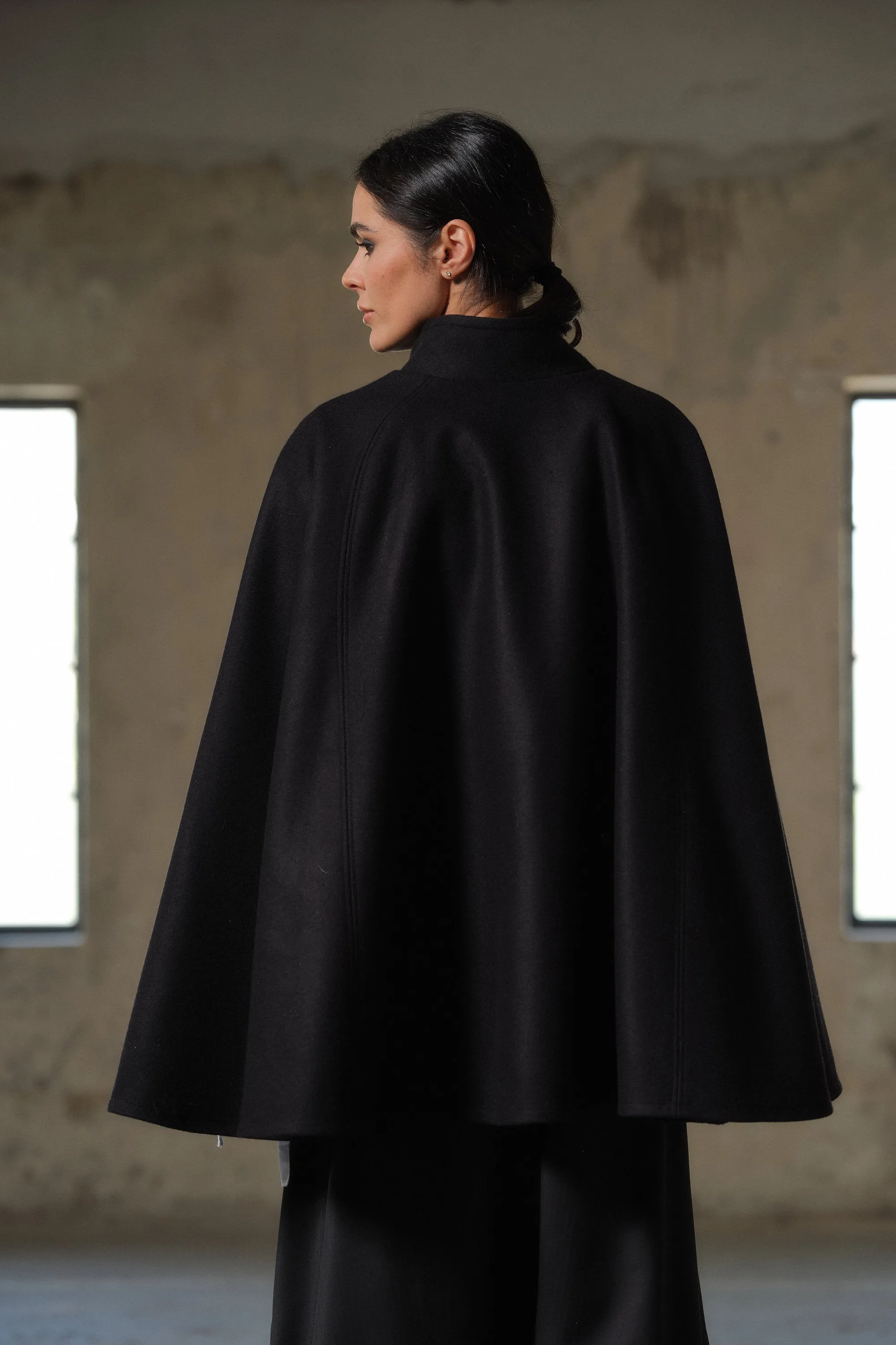 Elegant winter wool cape in black